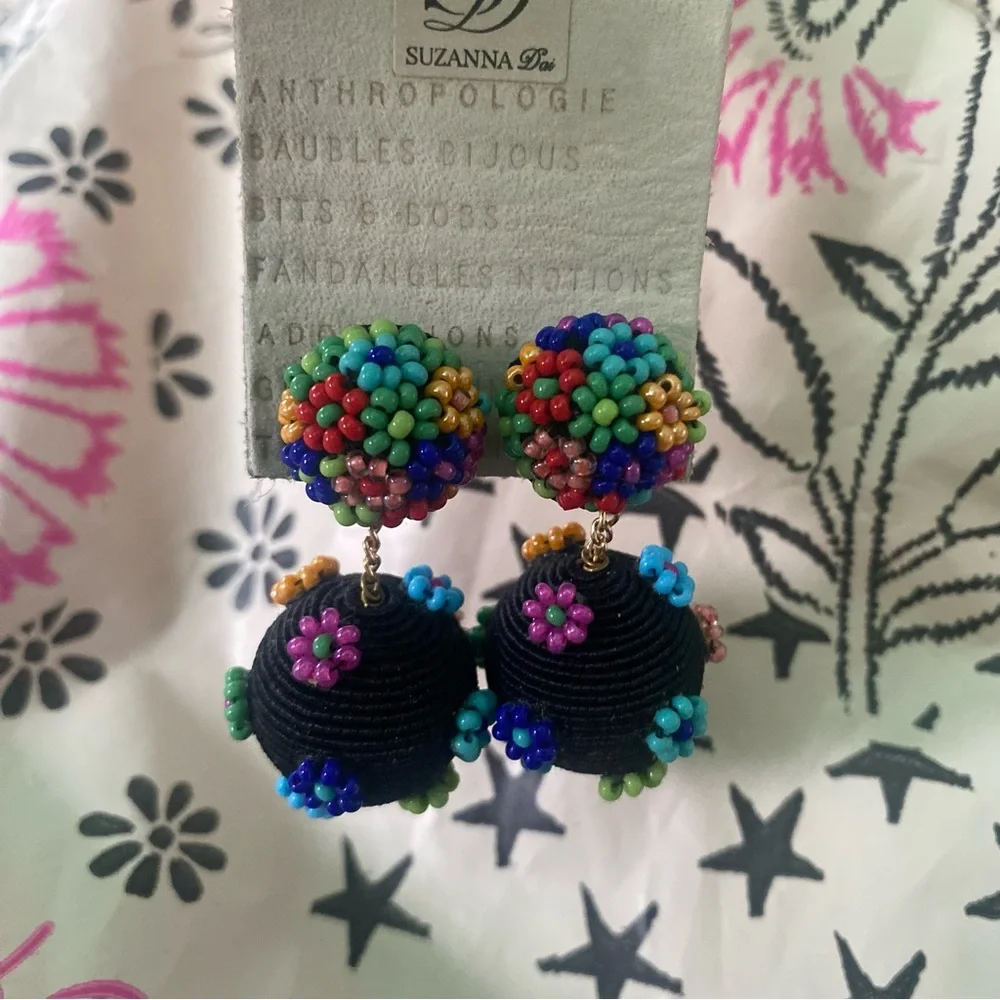 Anthropologie Suzanna Dai Flower Beaded Drop Earrings Black NWT - Picture 9 of 11